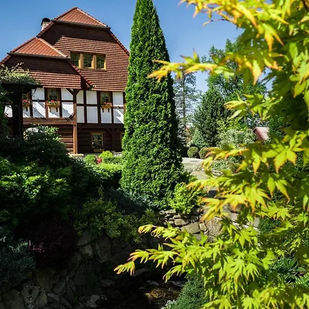 Szwajcarski Dworek *