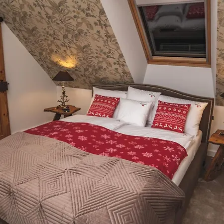 Szwajcarski Dworek Apartmán *