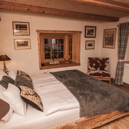 Szwajcarski Dworek Apartman *